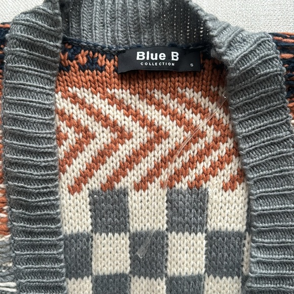 Cardigan - Picture 2 of 2